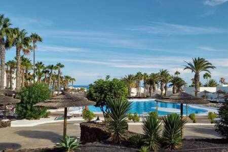 Bonito Apartamento Reformado En Las Coronas Costa Teguise Exterior foto