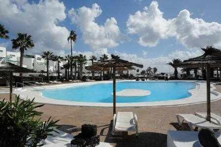 Bonito Apartamento Reformado En Las Coronas Costa Teguise Exterior foto